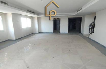 Duplex - 3 Bedrooms - 4 Bathrooms for rent in New Giza - Cairo Alexandria Desert Road - 6 October City - Giza