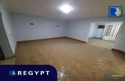 Office Space - 3 Bedrooms - 1 Bathroom for rent in Cornish El Nile St. - Maadi - Hay El Maadi - Cairo