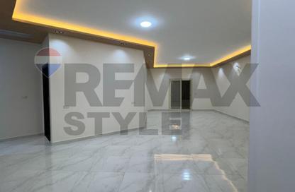 Apartment - 3 Bedrooms - 3 Bathrooms for rent in 5th Neighborhood - 1st Area - Shorouk City - Cairo