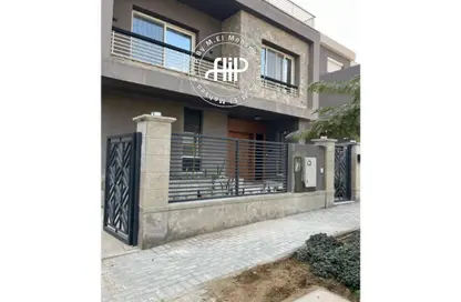 Villa - 4 Bedrooms - 5 Bathrooms for rent in New Giza - Cairo Alexandria Desert Road - 6 October City - Giza