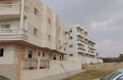 شقة - 3 غرف نوم - 2 حمامات للبيع في حي النادي - مدينة الشروق - القاهرة