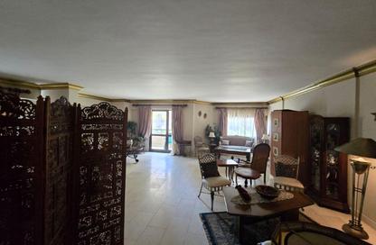 Apartment - 3 Bedrooms - 2 Bathrooms for sale in Street 263 - New Maadi - Hay El Maadi - Cairo