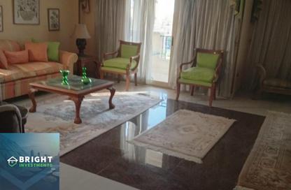 Apartment - 3 Bedrooms - 2 Bathrooms for sale in Ganoob El Acadimia - New Cairo City - Cairo