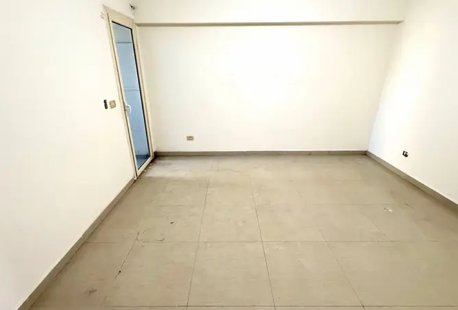 98839098 - Property Image 3