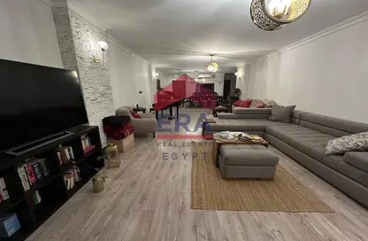 شقة - 3 غرف نوم - 3 حمامات للبيع في شارع زهراء المعادى - دجلة - حي المعادي - القاهرة