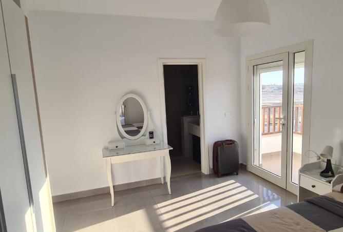 54240649 - صورة العقار 2