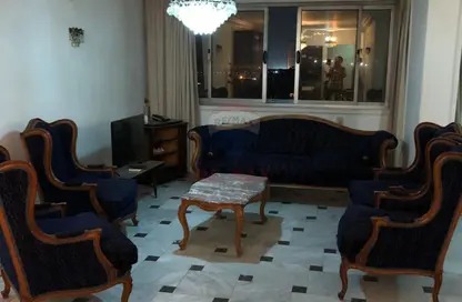 شقة - 3 غرف نوم - 2 حمامات للبيع في شارع حسن عاصم - الزمالك - القاهرة