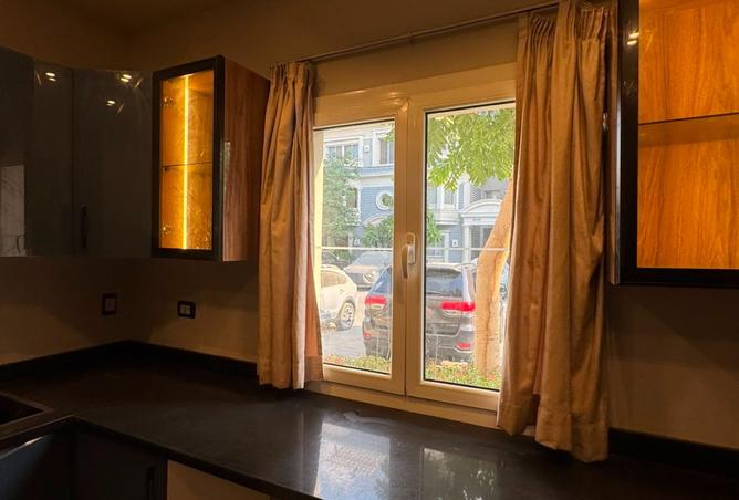 93816043 - Property Image 3