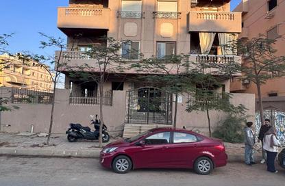 Apartment - 3 Bedrooms - 3 Bathrooms for sale in 1st Neighborhood - 7th Area - Shorouk City - Cairo