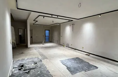 Penthouse - 3 Bedrooms - 4 Bathrooms for sale in Green 5 - 6 October Compounds - 6 October City - Giza