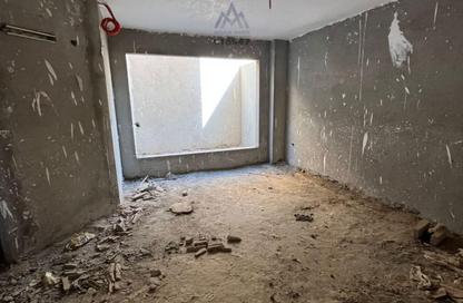 فيلا - 5 غرف نوم - 4 حمامات للبيع في شارع دكتور سميرة موسي - الحي الخامس - مدينة العبور - القليوبية