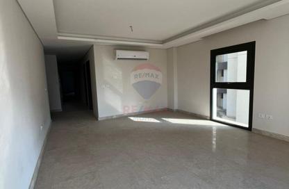 Apartment - 2 Bedrooms - 3 Bathrooms for sale in Park Side Residence - Zed Towers - Sheikh Zayed Compounds - Sheikh Zayed City - Giza