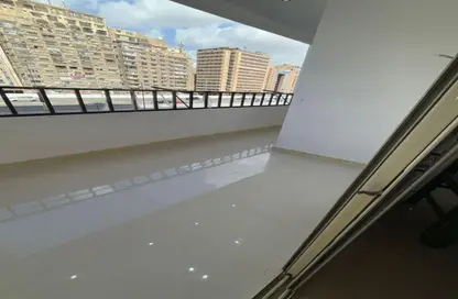 Apartment - 3 Bedrooms - 4 Bathrooms for sale in Sphinx Square - Mohandessin - Giza