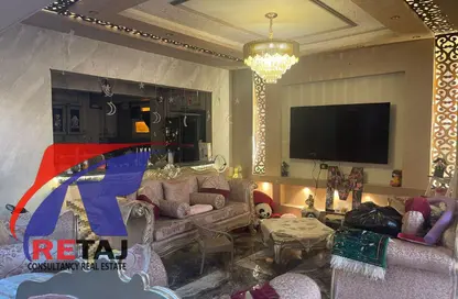 شقة - 3 غرف نوم - 2 حمامات للبيع في شارع احمد الزمر - المنطقة التاسعة - مدينة نصر - القاهرة