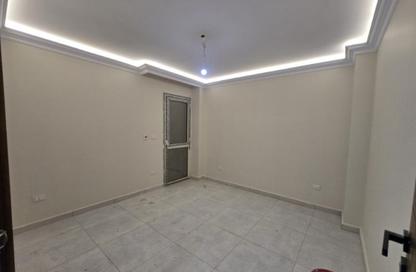 Apartment - 3 Bedrooms - 2 Bathrooms for rent in Zahraa El Maadi - Hay El Maadi - Cairo