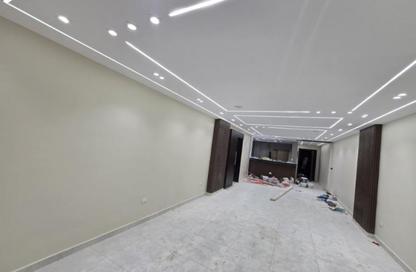Apartment - 3 Bedrooms - 2 Bathrooms for rent in Zahraa El Maadi - Hay El Maadi - Cairo
