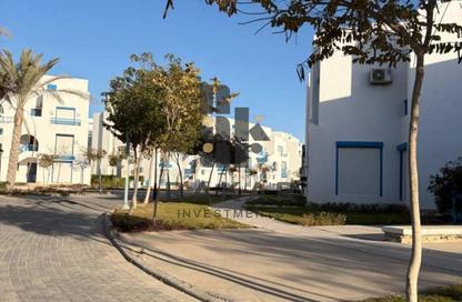 Townhouse - 3 Bedrooms - 4 Bathrooms for sale in Mountain View - Ras Al Hekma - North Coast
