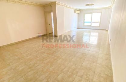 Apartment - 3 - 2 for rent in Mohamed Fawzy Moaz St. - Smouha - Hay Sharq - Alexandria