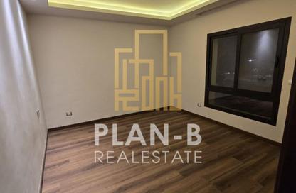 شقة - 2 غرف نوم - 3 حمامات للايجار في ذا كورت ياردز - كمبوندات الشيخ زايد - الشيخ زايد - الجيزة