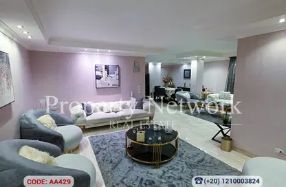 Apartment - 3 Bedrooms - 2 Bathrooms for sale in Ammar Ibn Yasser St. - El Hegaz Square - El Nozha - Cairo