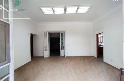 Villa - Studio - 3 Bathrooms for rent in Sarayat Al Maadi - Hay El Maadi - Cairo
