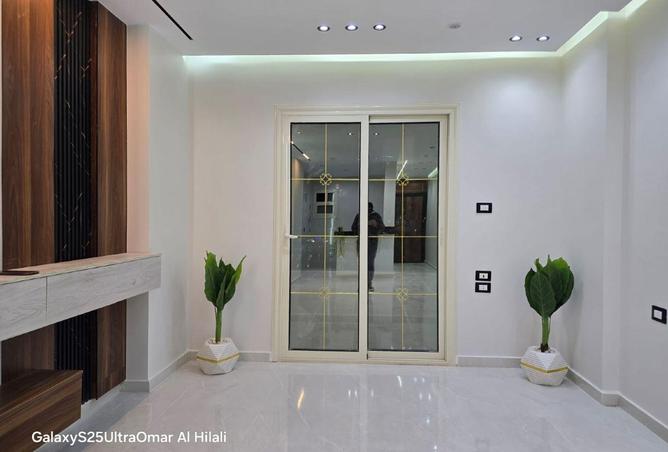 56991018 - Property Main Image