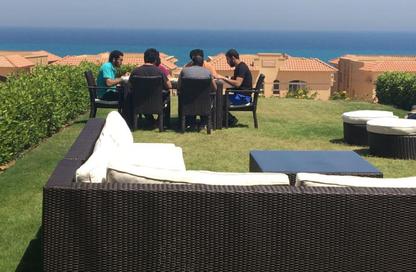 منزل مزدوج - 4 غرف نوم - 4 حمامات للبيع في تلال السخنة - العين السخنة - السويس
