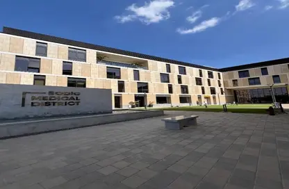 عيادة - 2 غرف نوم - 1 حمام للايجار في اركان بلازا - محور 26 يوليو - الشيخ زايد - الجيزة