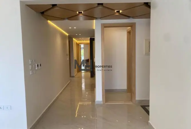 112431017 - Property Image 2