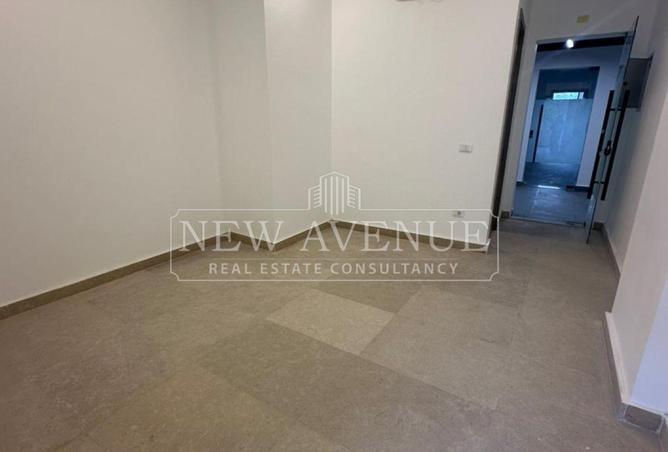 98828051 - Property Image 2