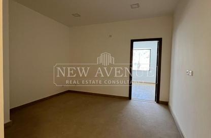 Office Space - Studio - 1 Bathroom for rent in Lake View Residence - 5th Settlement Compounds - The 5th Settlement - New Cairo City - Cairo