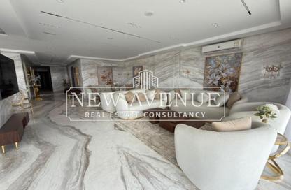 Apartment - 3 Bedrooms - 4 Bathrooms for sale in Cornish El Nile St. - Maadi - Hay El Maadi - Cairo