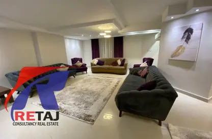 Apartment - 3 Bedrooms - 3 Bathrooms for rent in Mohamed Hassanein Heikal St. - 6th Zone - Nasr City - Cairo