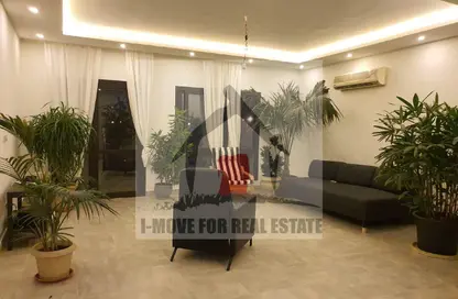 شقة - 2 غرف نوم - 3 حمامات للايجار في ذا كورت ياردز - كمبوندات الشيخ زايد - الشيخ زايد - الجيزة