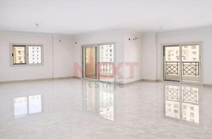 شقة - 3 غرف نوم - 3 حمامات للايجار في صوارى - كمبوندات الاسكندرية - الاسكندرية
