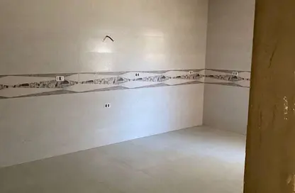 شقة - 4 غرف نوم - 3 حمامات للبيع في المجاورة الخامسة - المنطقة الرابعة - مدينة الشروق - القاهرة شقة - 4 غرف نوم - 3 حمامات للبيع في المجاورة الخامسة - المنطقة الرابعة - مدينة الشروق - القاهرة