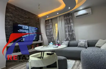 Apartment - 3 Bedrooms - 2 Bathrooms for rent in Ahmed Al Zomor St. - 9th Zone - Nasr City - Cairo