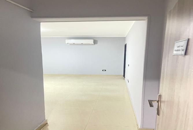 70369347 - صورة العقار 3