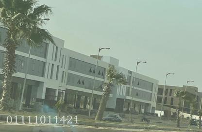 Land - Studio for sale in Al Thawra El Khadra - 26th of July Corridor - 6 October City - Giza