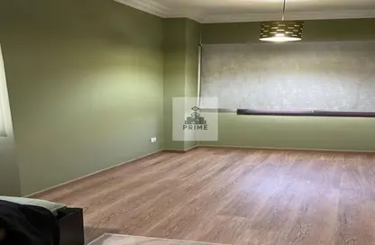 (بنتهاوس  (روف - 3 غرف نوم - 2 حمامات للبيع في مون ريزيدنس - فيفث سكوير - التجمع الخامس - مدينة القاهرة الجديدة - القاهرة