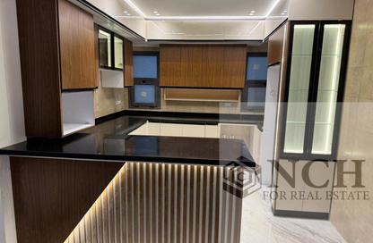 Apartment - 3 Bedrooms - 2 Bathrooms for sale in Eastown - 5th Settlement Compounds - The 5th Settlement - New Cairo City - Cairo