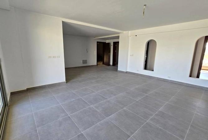 102067919 - Property Main Image