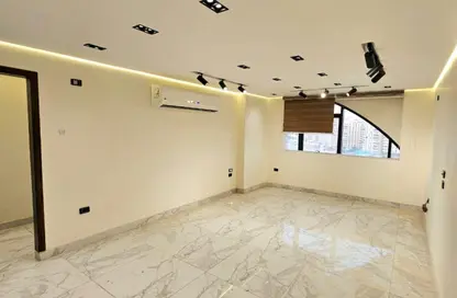 مساحات مكتبية - 3 غرف نوم - 1 حمام للايجار في برج جراند بلازا - زهراء المعادي - حي المعادي - القاهرة