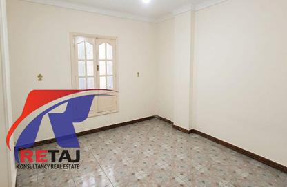 Apartment - 3 Bedrooms - 2 Bathrooms for rent in Ahmed Fakhry St. - 6th Zone - Nasr City - Cairo
