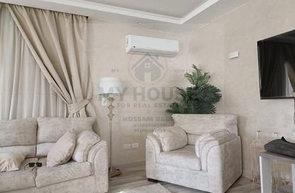 Apartment - 3 Bedrooms - 3 Bathrooms for sale in Stone Residence - 5th Settlement Compounds - The 5th Settlement - New Cairo City - Cairo