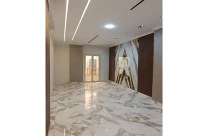 شقة - 3 غرف نوم - 2 حمامات للبيع في منتجع النخيل 1 - طريق مصر إسماعيلية الصحراوي - القاهرة