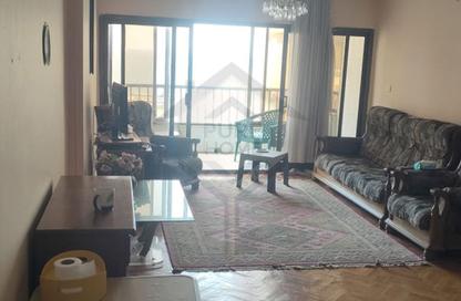 Apartment - 3 Bedrooms - 1 Bathroom for rent in Sidi Gaber St. - Sidi Gaber - Hay Sharq - Alexandria