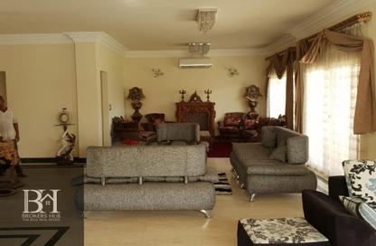 Villa - 6 Bedrooms - 6 Bathrooms for sale in Royal City - Sheikh Zayed Compounds - Sheikh Zayed City - Giza