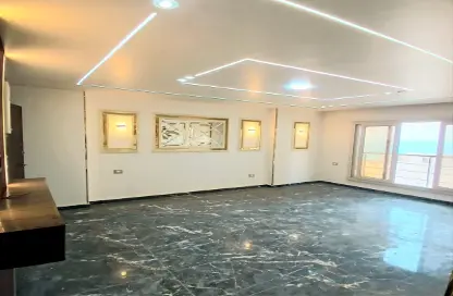 شقة - 3 غرف نوم - 2 حمامات للبيع في شارع مسجد سيدي بشر - سيدي بشر - حي اول المنتزة - الاسكندرية