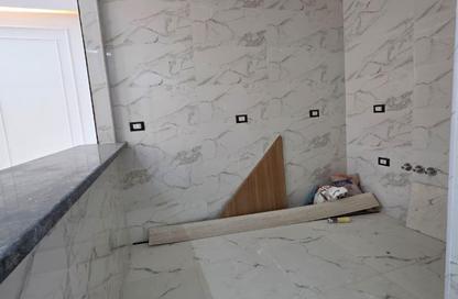 Apartment - 2 Bedrooms - 2 Bathrooms for sale in Gate 4 old - Horus - Hadayek El Ahram - Giza